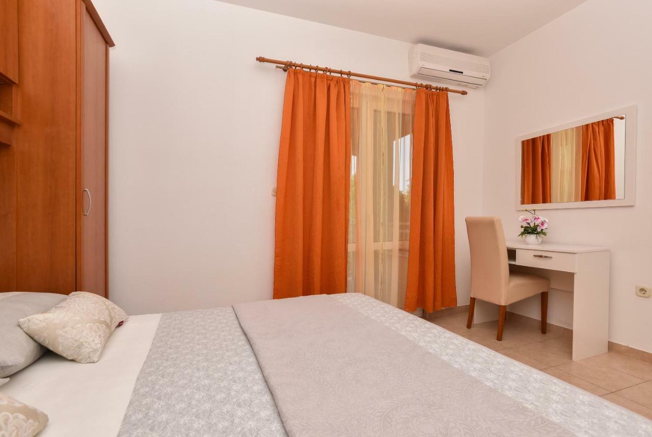 Villa Ivka Tucepi Ngoại thất bức ảnh