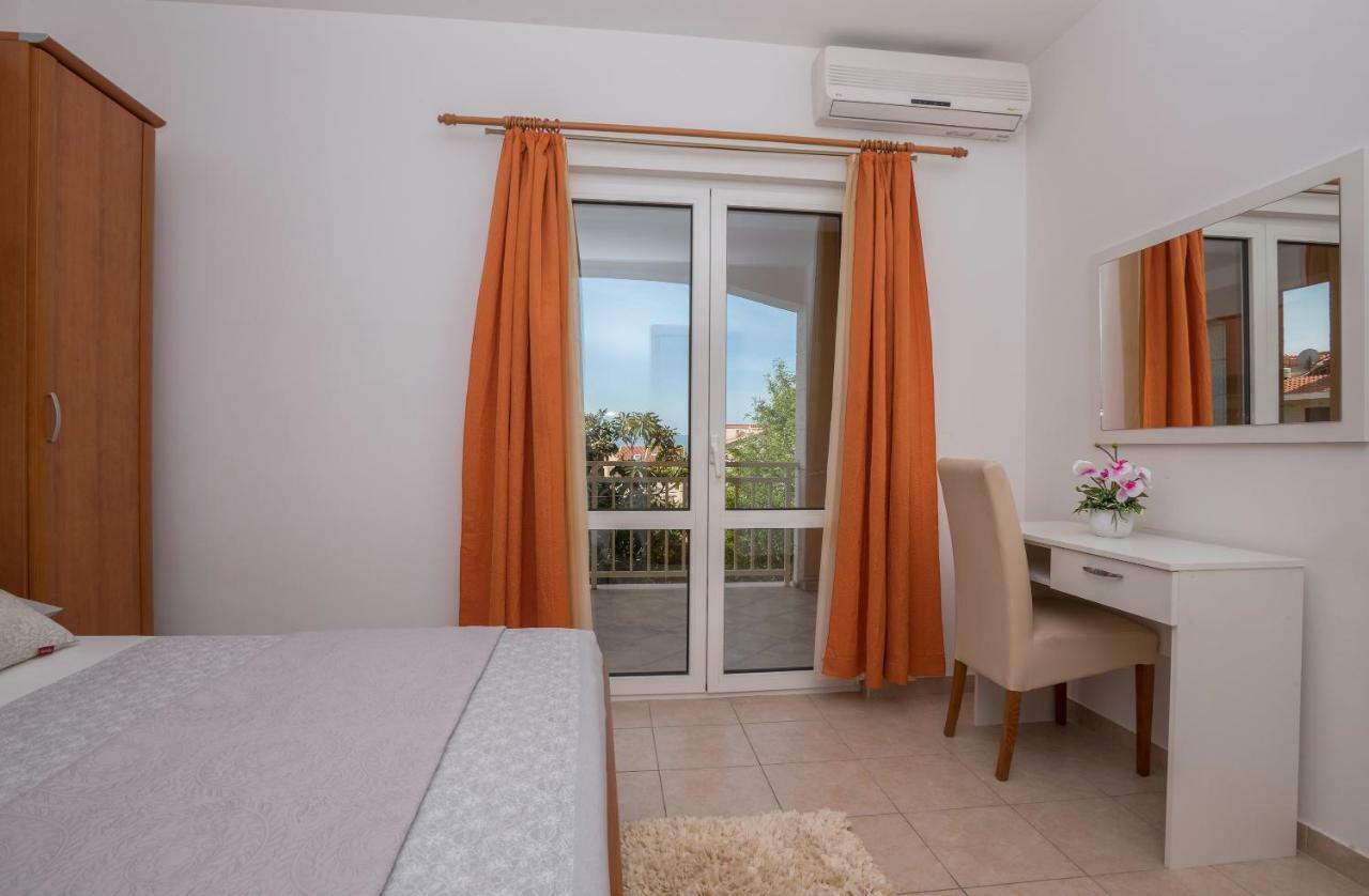 Villa Ivka Tucepi Ngoại thất bức ảnh